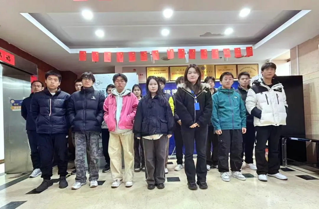 叮！结班成功！这张合照，是我们努力的最好